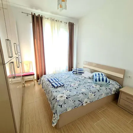 Apartamento Lura 3 *